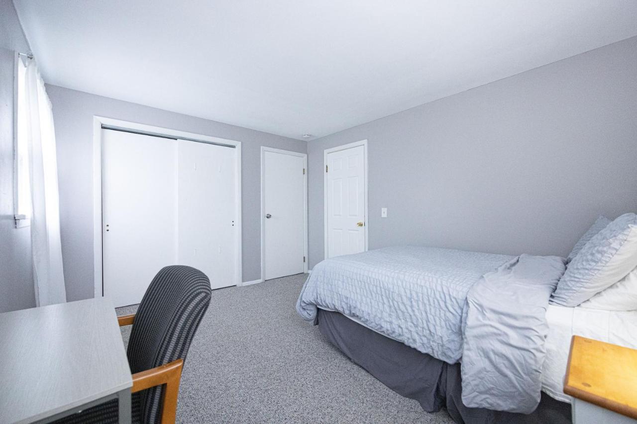 Cheerful Home With Free Parking And Wifi Rochester Exterior photo